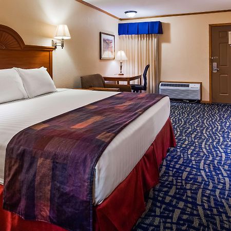 Surestay By Best Western Kansas City Country Inn North Exteriör bild