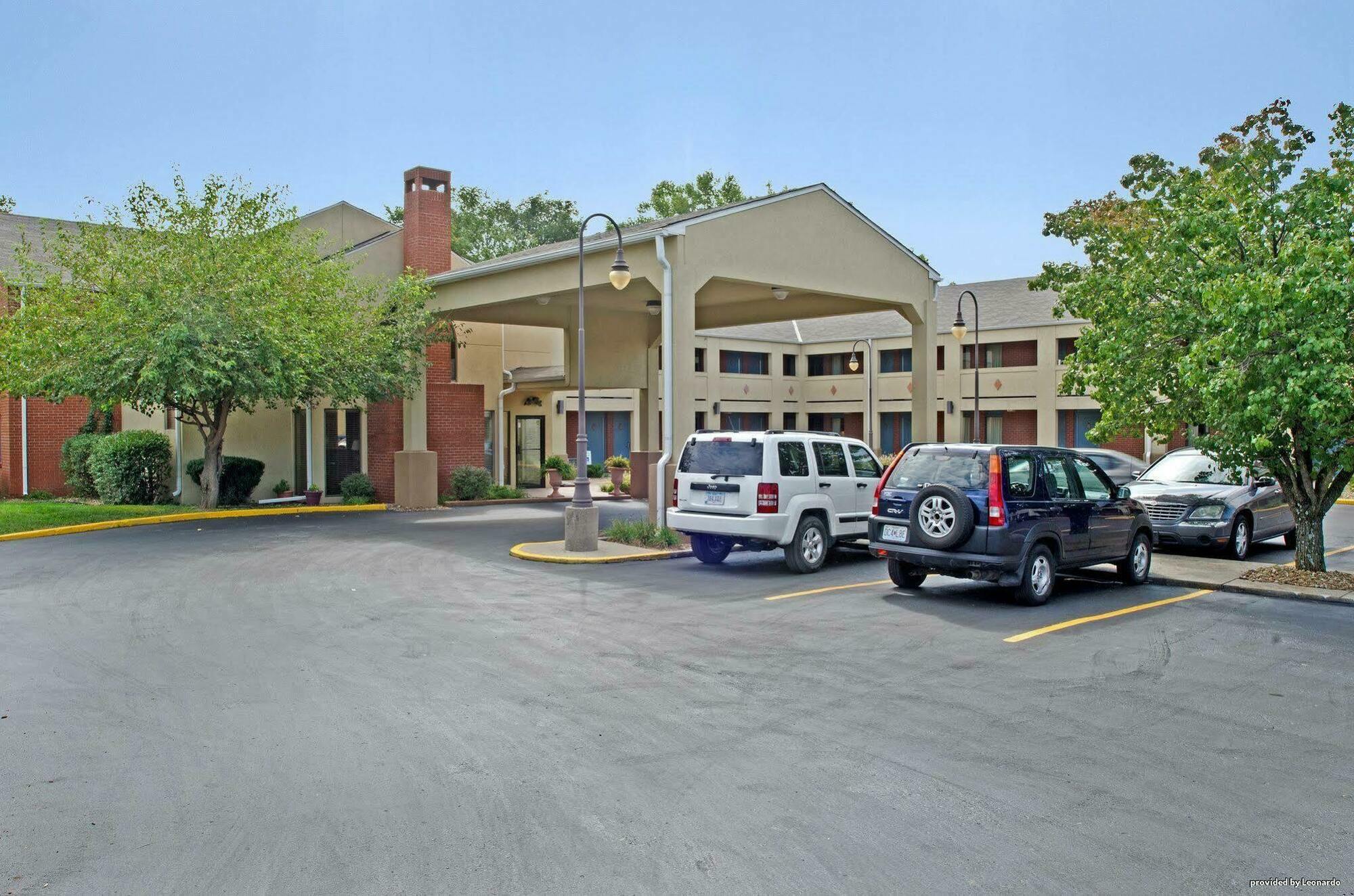 Surestay By Best Western Kansas City Country Inn North Exteriör bild