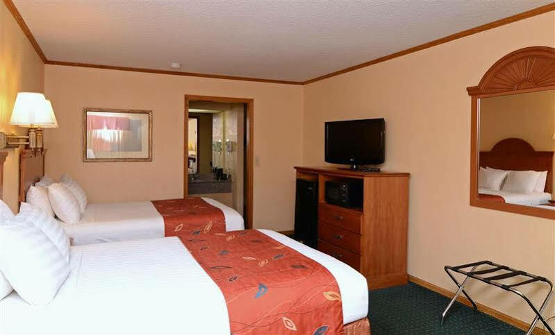 Surestay By Best Western Kansas City Country Inn North Exteriör bild